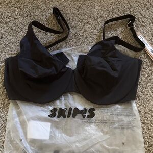 SKIMS Classic Black Underwire Bra